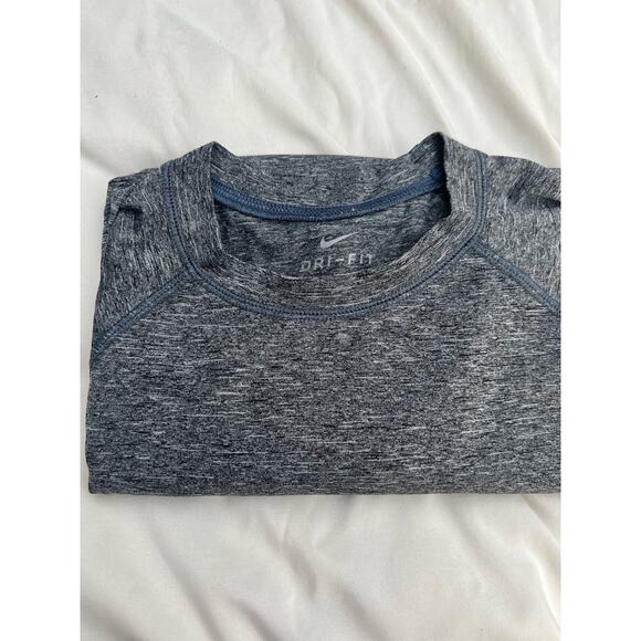 Nike Dri-Fit Short Sleeve T-Shirt - Gray - Size Medium - Picture 4 of 5